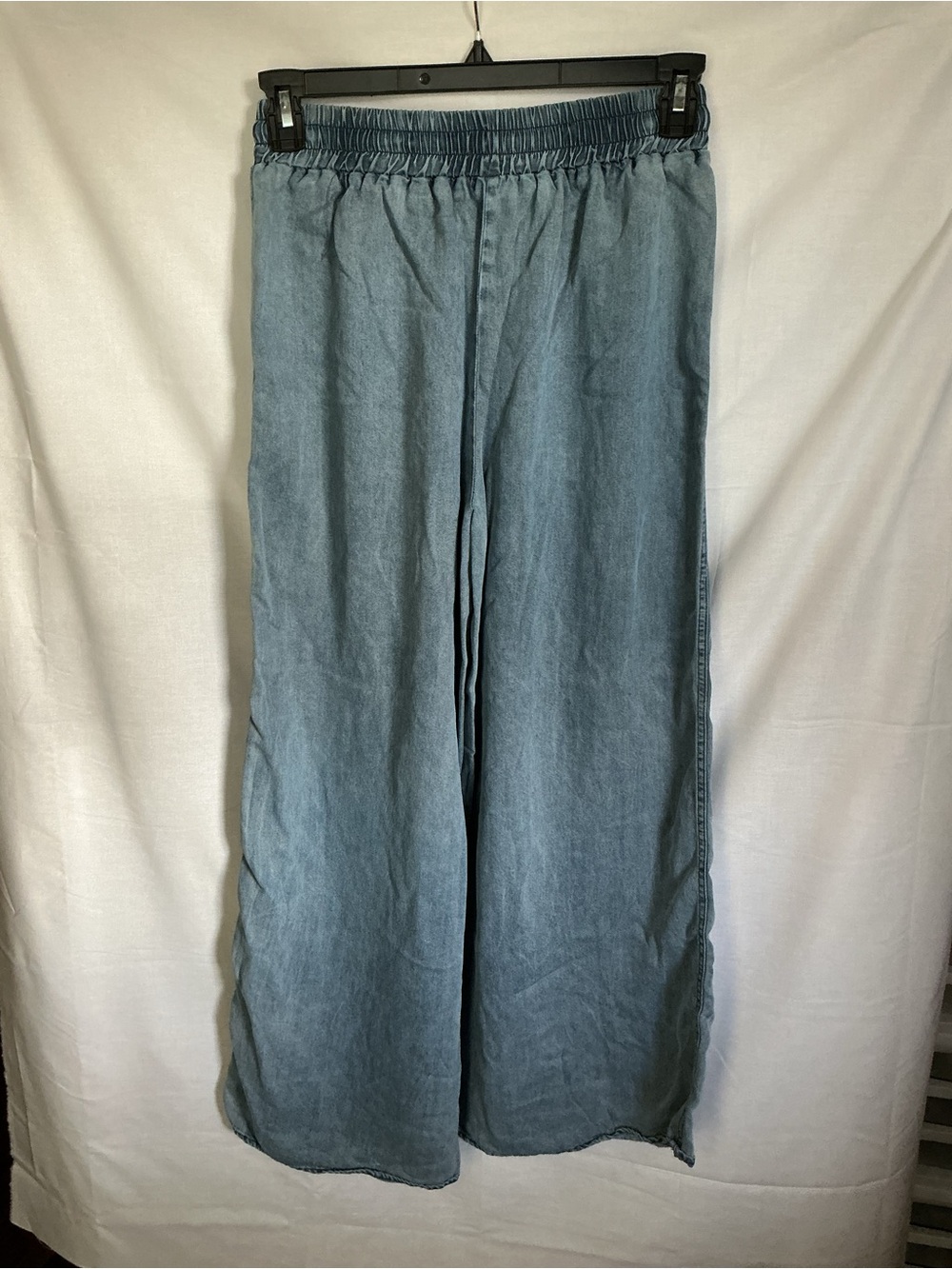 Sage + Fig Light Wash Denim Palazzo Elastic Drawstring Waist Wide-Leg Pants - Picture 2 of 3